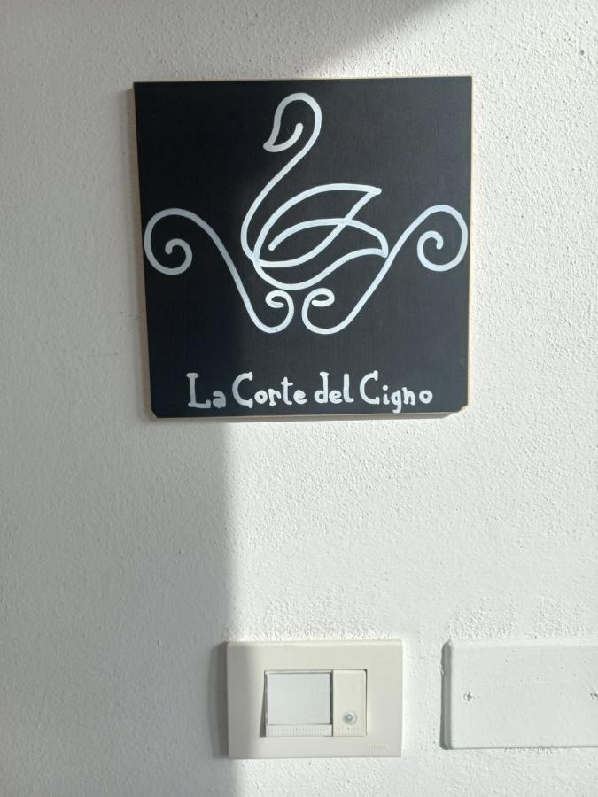 La Corte Del Cigno Monte Isola Exteriör bild