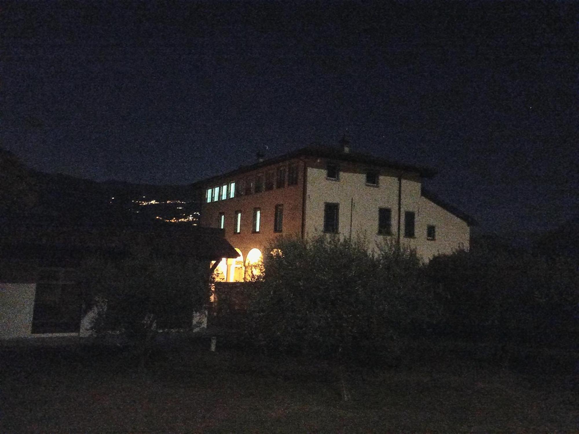 La Corte Del Cigno Monte Isola Exteriör bild